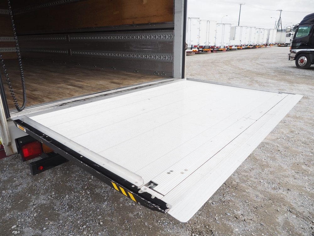 三菱ふそう ファイター ウイング車 中型 TKG-FK64F 年式 H29[写真29]