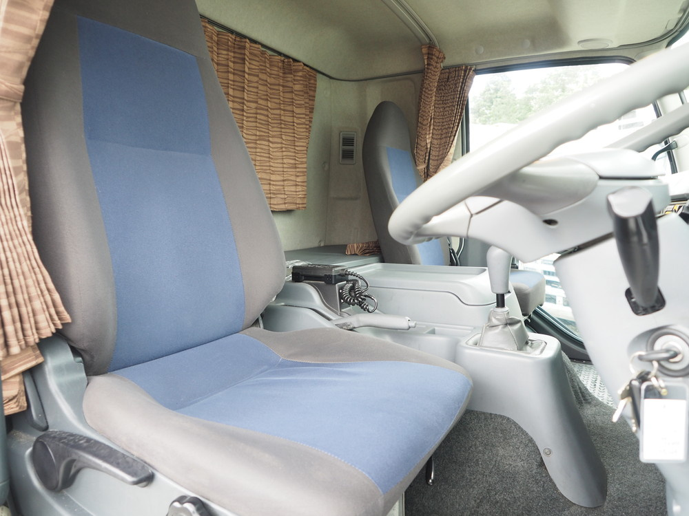 三菱ふそう ファイター ウイング車 中型 TKG-FK64F 年式 H29[写真31]