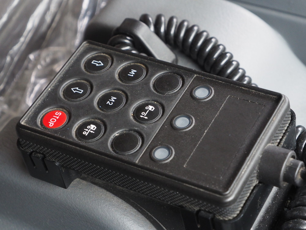 三菱ふそう ファイター ウイング車 中型 TKG-FK64F 年式 H29[写真37]