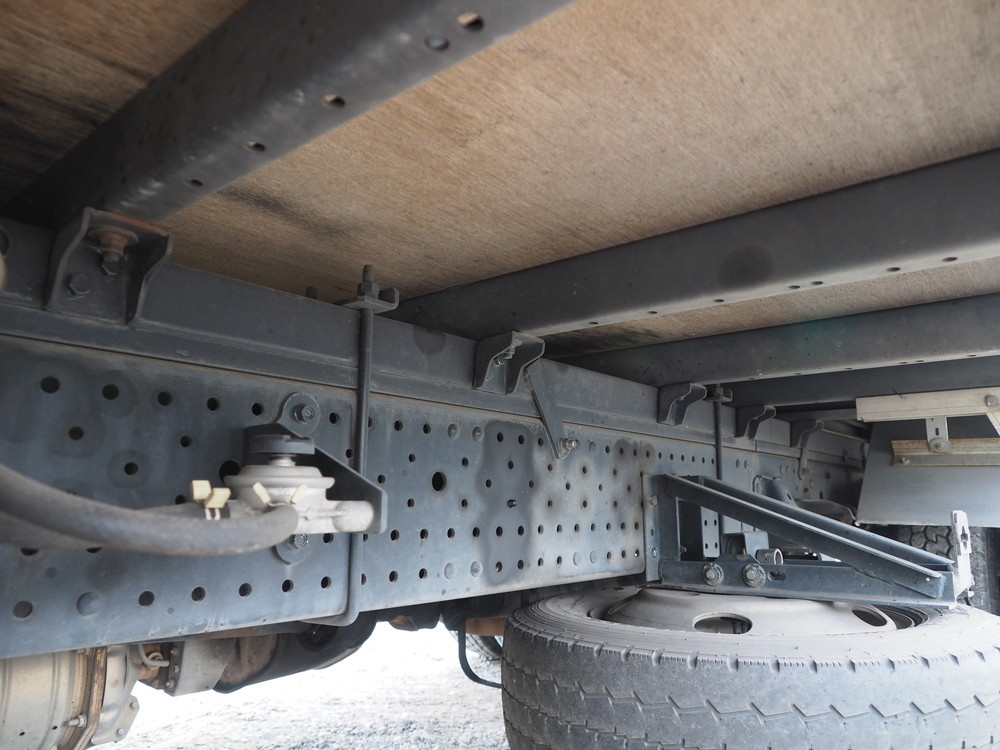 いすゞ エルフ バン車 小型 BKG-NPR85AN 年式 H23[写真32]