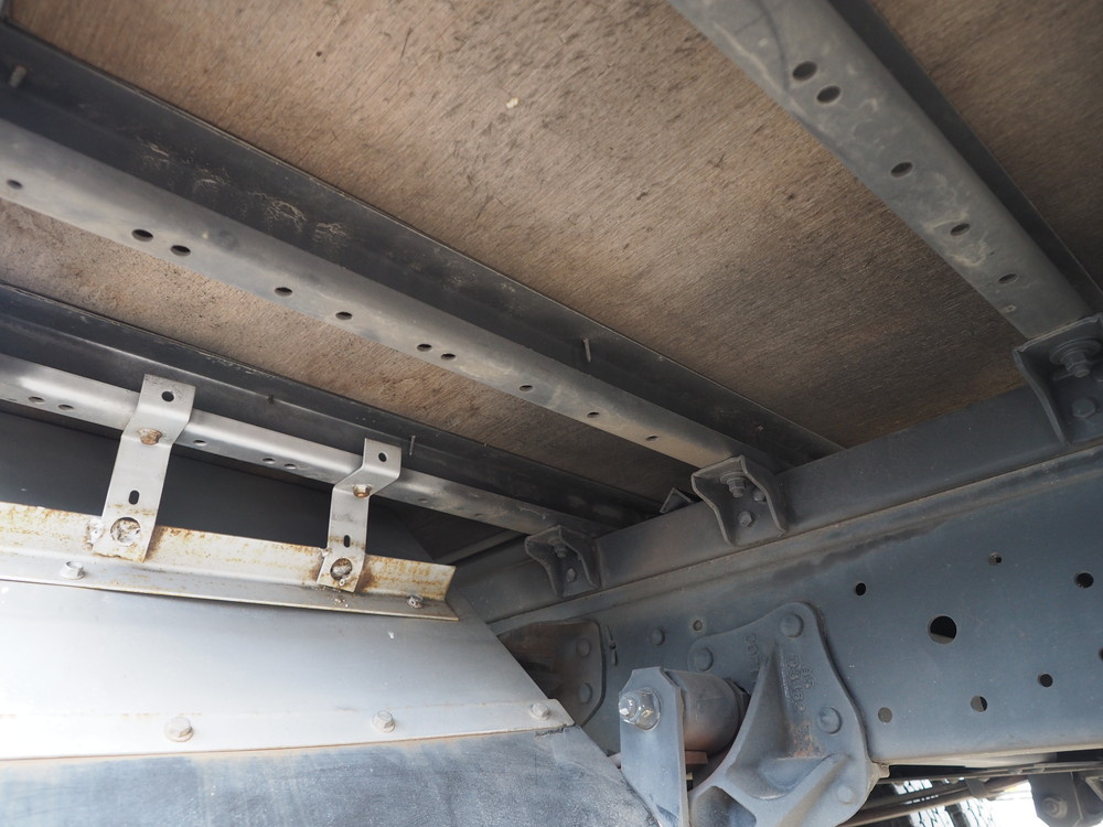 いすゞ エルフ バン車 小型 BKG-NPR85AN 年式 H23[写真30]