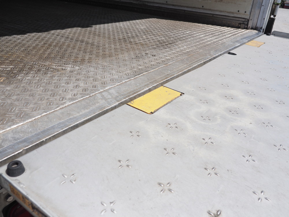 いすゞ フォワード 冷凍バン 中型 SKG-FRR90T2 年式 H24[写真28]