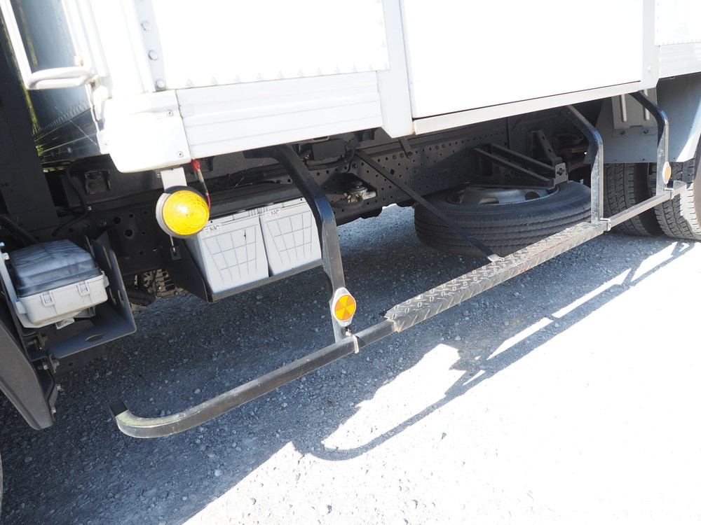 いすゞ エルフ バン車 小型 TPG-NPR85AN 年式 H28[写真12]