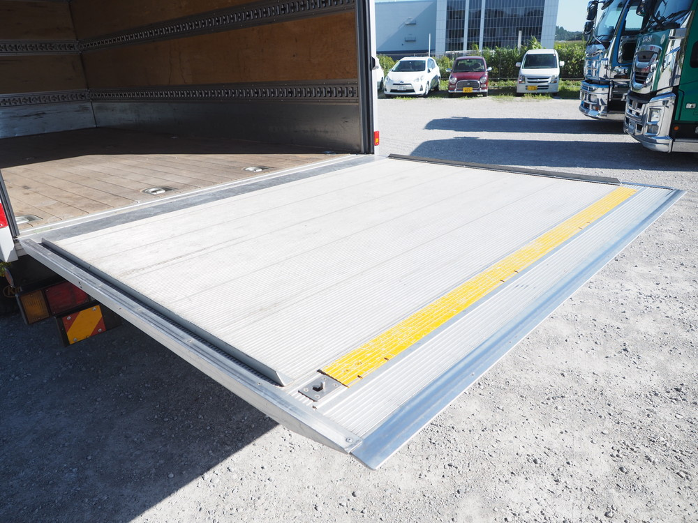 いすゞ エルフ バン車 小型 TPG-NPR85AN 年式 H28[写真30]