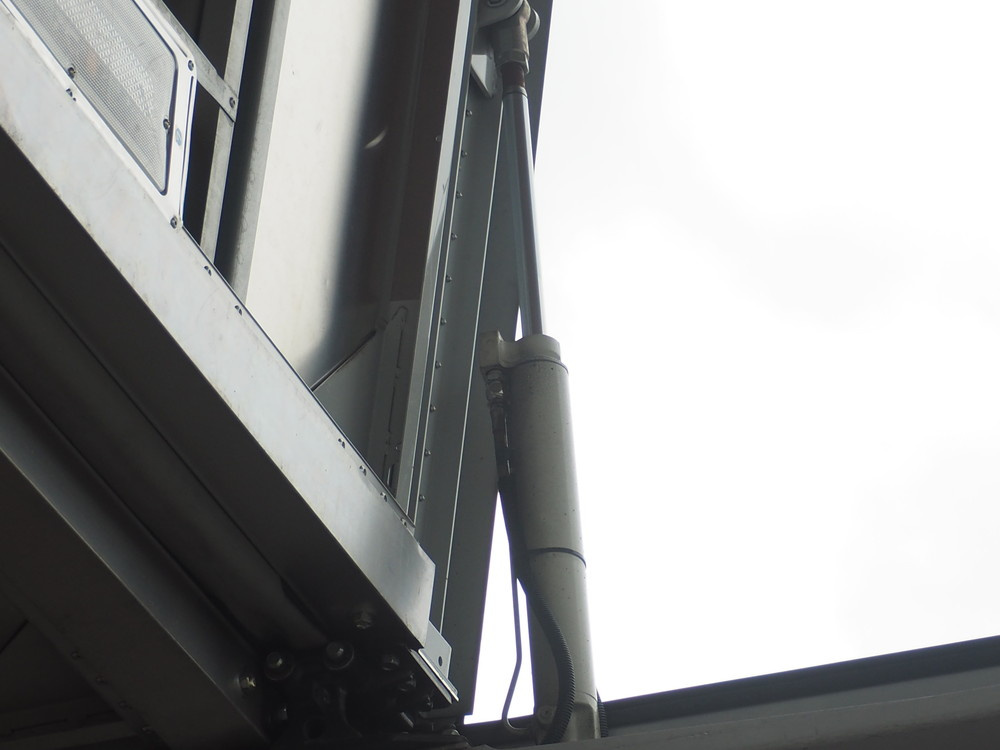 日野 グランドプロフィア ウイング車 大型 QKG-FR1EXBG 年式 H25[写真18]