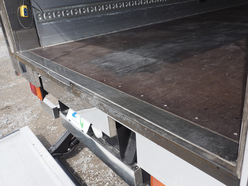 いすゞ フォワード ウイング車 中型 SKG-FRR90T2 年式 H24[写真28]