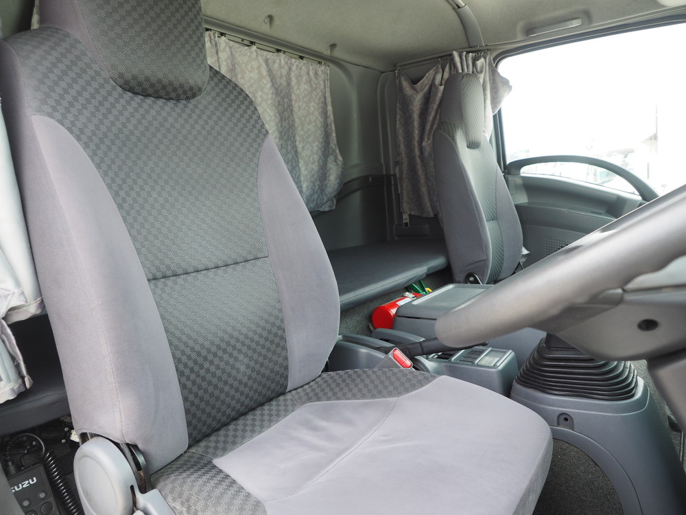 いすゞ フォワード ウイング車 中型 TKG-FRR90T2 年式 H26[写真31]