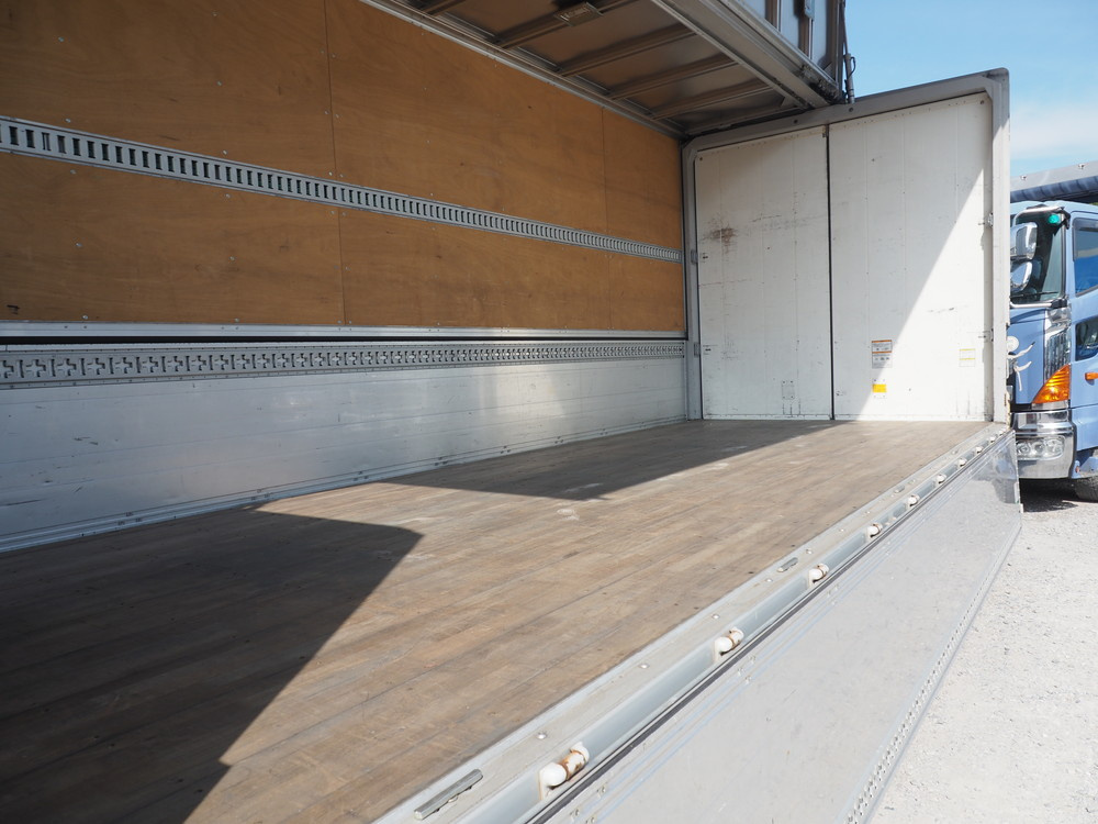 いすゞ フォワード ウイング車 中型 TKG-FRR90T2 年式 H26[写真20]