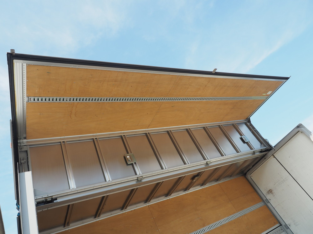 いすゞ フォワード ウイング車 中型 TKG-FRR90T2 年式 H26[写真21]