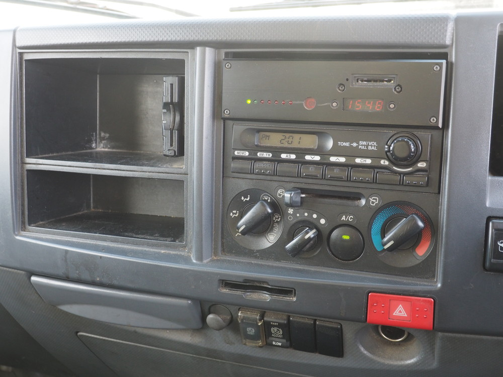 いすゞ エルフ バン車 小型 BKG-NMR85AN 年式 H22[写真30]