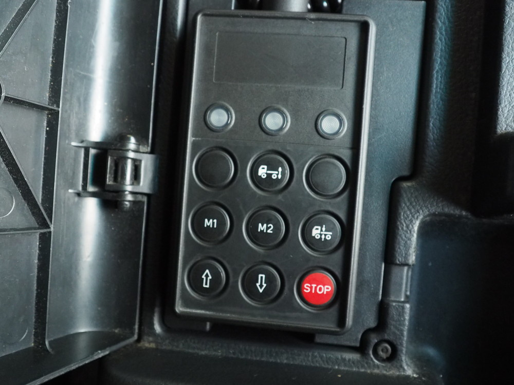 日野 グランドプロフィア ウイング車 大型 LKG-FW1EXBG 年式 H23[写真33]