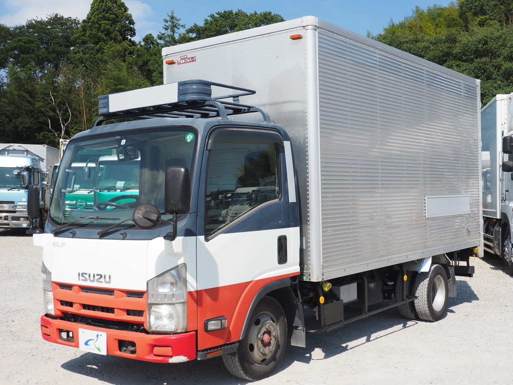 いすゞ エルフ バン車 小型 BKG-NMR85AN 年式 H22[写真01]