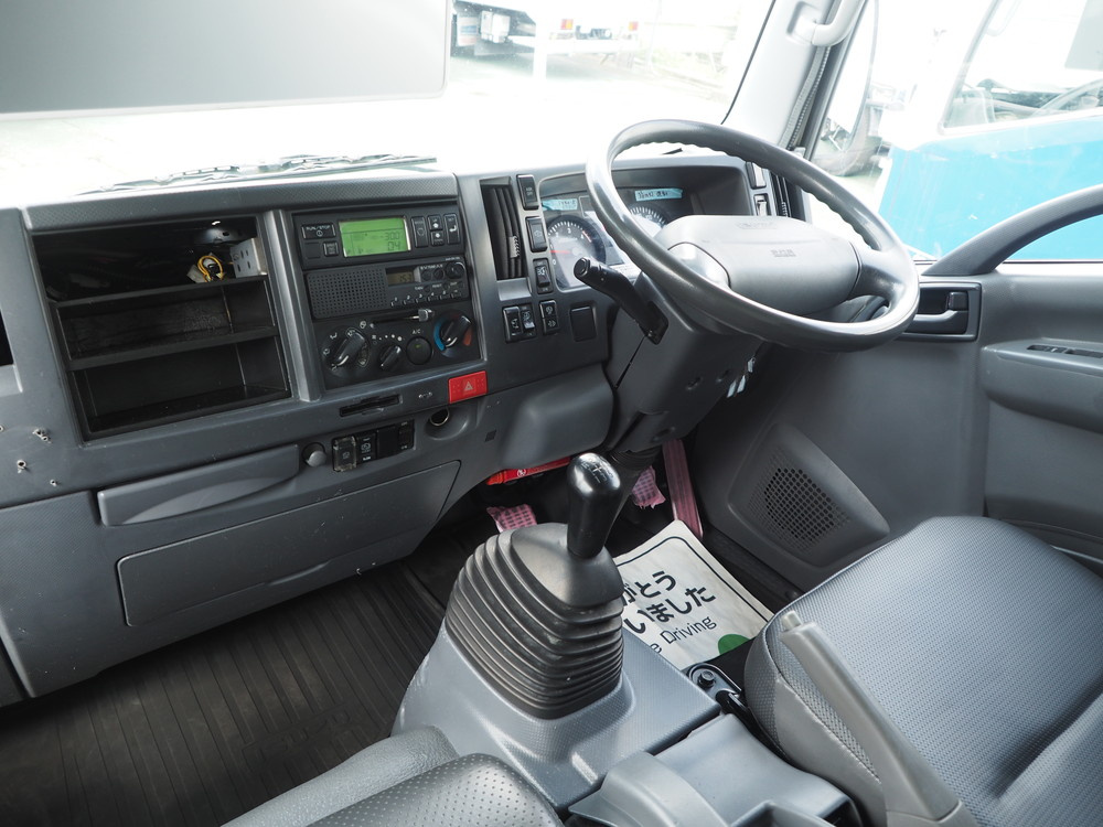 いすゞ エルフ 冷凍バン 小型 TKG-NPR85AN 年式 H26[写真30]