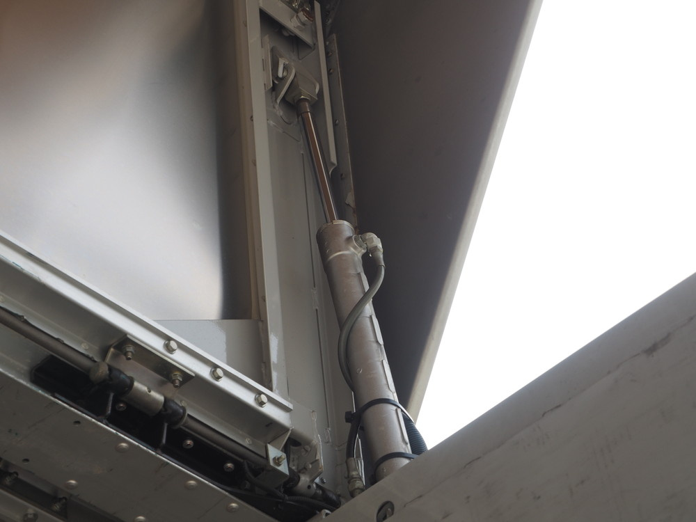 日野 レンジャー ウイング車 中型 BDG-FD8JLWG 年式 H22[写真13]