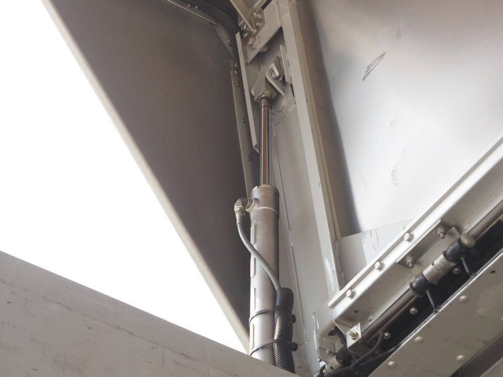 日野 レンジャー ウイング車 中型 BDG-FD8JLWG 年式 H22[写真18]