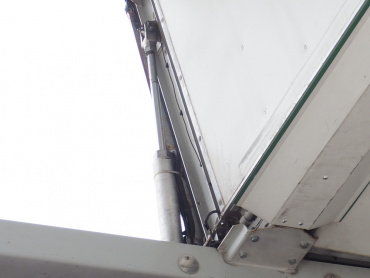 三菱ふそう スーパーグレート 冷凍ウイング 大型 PJ-FS54JVZ 年式 H17 [写真19]