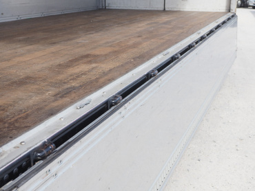 いすゞ フォワード ウイング車 中型 PKG-FRR90S2 年式 H22 [写真25]