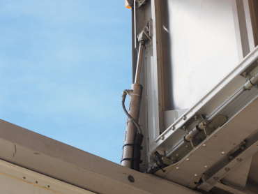 いすゞ フォワード ウイング車 中型 PKG-FRR90S2 年式 H22 [写真15]