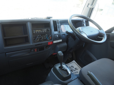 いすゞ エルフ バン車 小型 TKG-NLR85AN 年式 H25 [写真21]