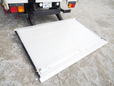 三菱ふそう ファイター ウイング車 中型 TKG-FK64F 年式 H29 [写真28]