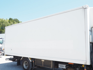 いすゞ フォワード 冷凍バン 中型 SKG-FRR90T2 年式 H24 [写真09]