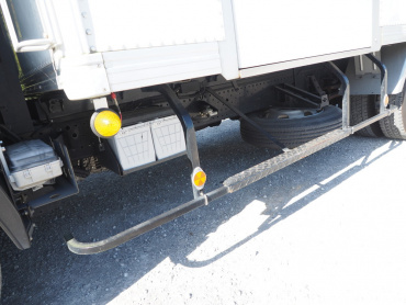 いすゞ エルフ バン車 小型 TPG-NPR85AN 年式 H28 [写真12]