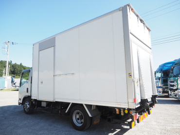 いすゞ エルフ バン車 小型 TPG-NPR85AN 年式 H28 [写真07]