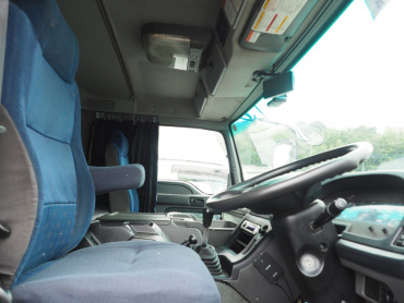 いすゞ ギガ 平ボディ 大型 LKG-CYJ77A 年式 H23 [写真29]