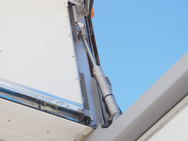 日野 グランドプロフィア 冷凍ウイング 大型 BKG-FW1AXYG 年式 H22 [写真20]