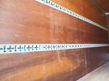 いすゞ エルフ バン車 小型 BKG-NMR85AN 年式 H22 [写真19]