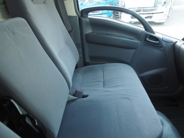 いすゞ エルフ バン車 小型 BKG-NMR85AN 年式 H22 [写真28]