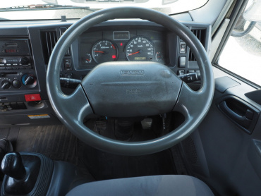 いすゞ エルフ バン車 小型 BKG-NMR85AN 年式 H22 [写真27]