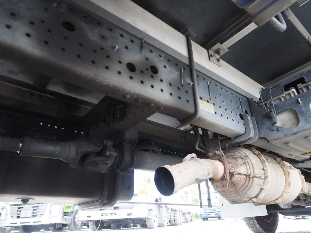 いすゞ フォワード 冷凍バン 中型 TKG-FRR90T2 年式 H27[写真52]