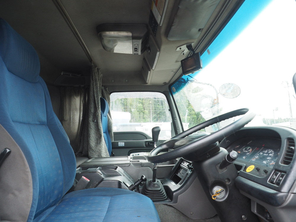 いすゞ ギガ ウイング車 大型 LKG-CYJ77A 年式 H24[写真32]