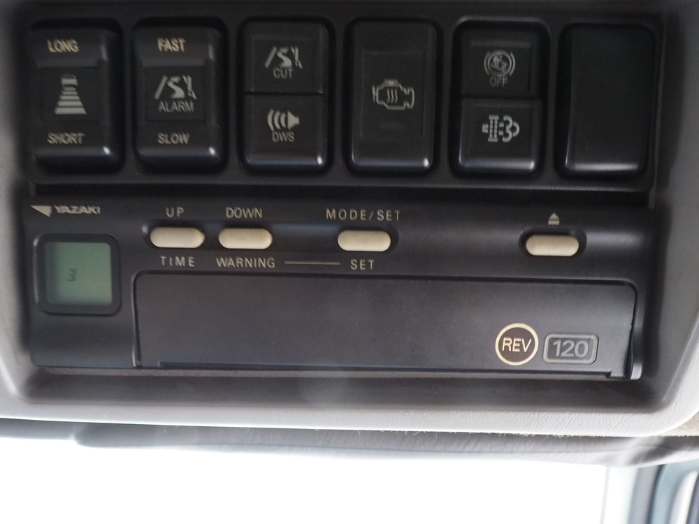 いすゞ ギガ ウイング車 大型 LKG-CYJ77A 年式 H24[写真38]