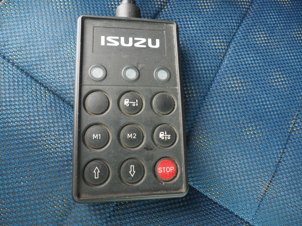 いすゞ ギガ ウイング車 大型 LKG-CYJ77A 年式 H24[写真40]