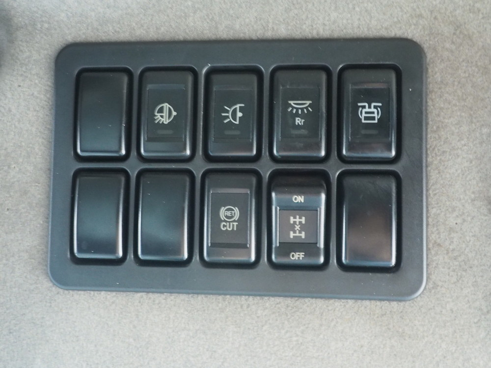 いすゞ ギガ ウイング車 大型 LKG-CYJ77A 年式 H24[写真39]