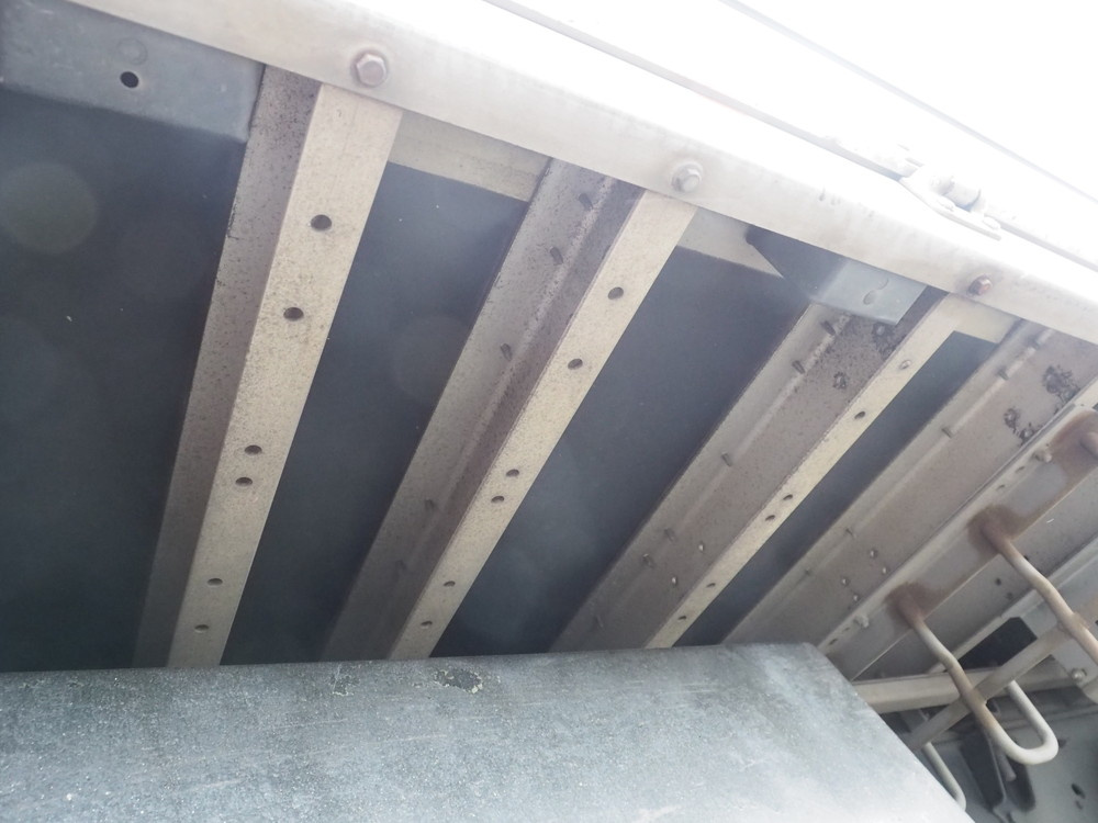 いすゞ ギガ ウイング車 大型 LKG-CYJ77A 年式 H24[写真49]