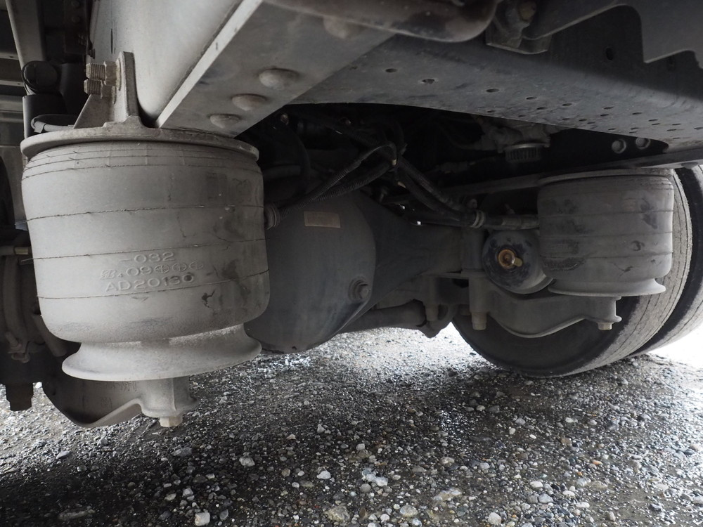 いすゞ ギガ ウイング車 大型 LKG-CYJ77A 年式 H24[写真44]