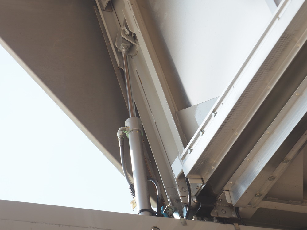 いすゞ エルフ ウイング車 小型 TRG-NPR85AN 年式 H27[写真17]