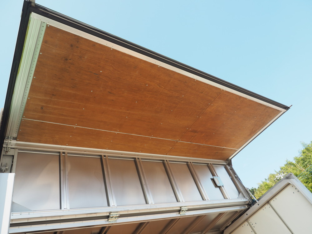 いすゞ エルフ ウイング車 小型 TRG-NPR85AN 年式 H27[写真21]