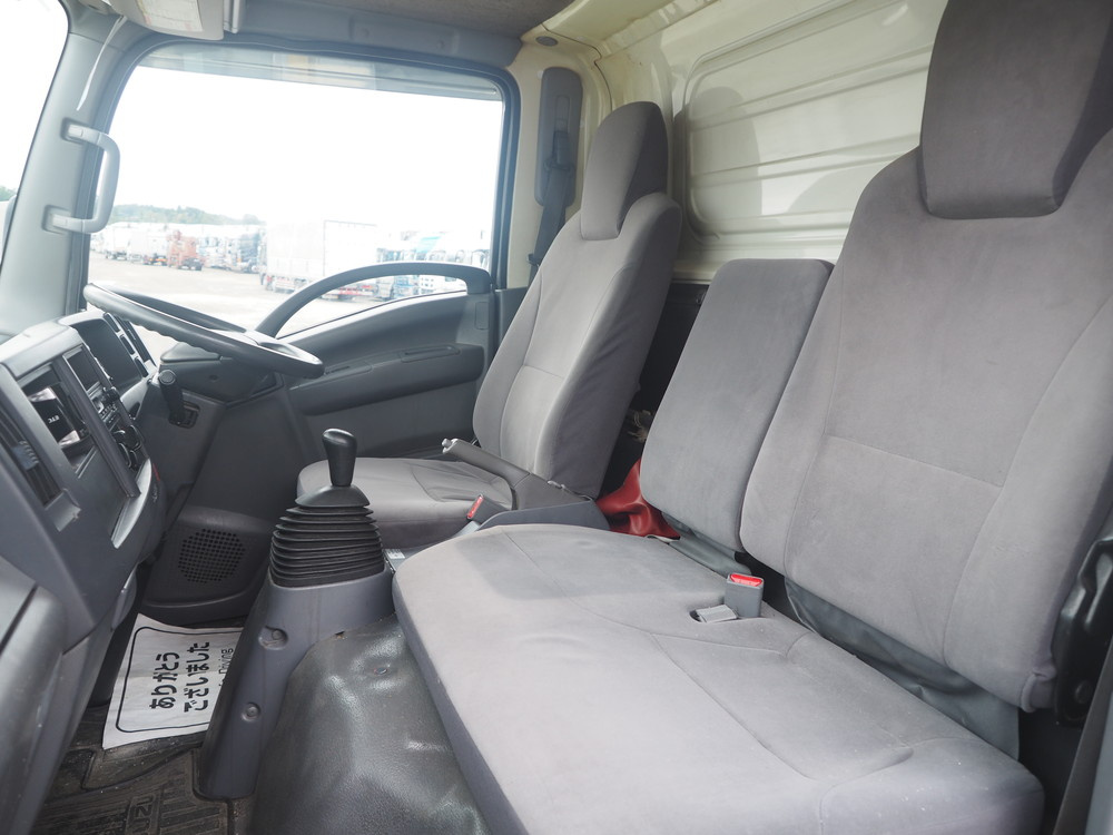 いすゞ エルフ バン車 小型 TKG-NMR85AN 年式 H25[写真29]