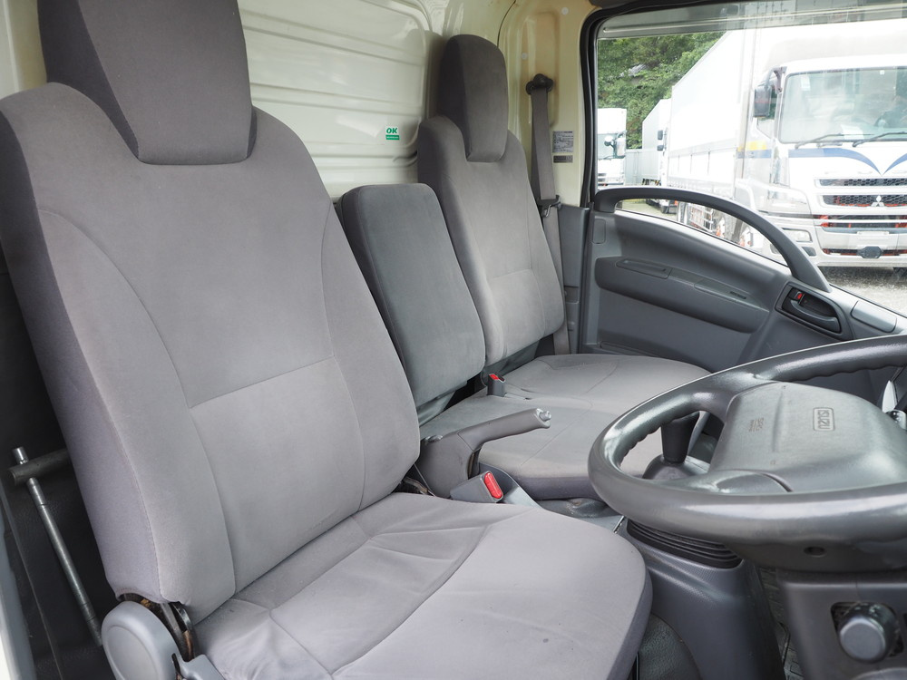いすゞ エルフ バン車 小型 TKG-NMR85AN 年式 H25[写真21]