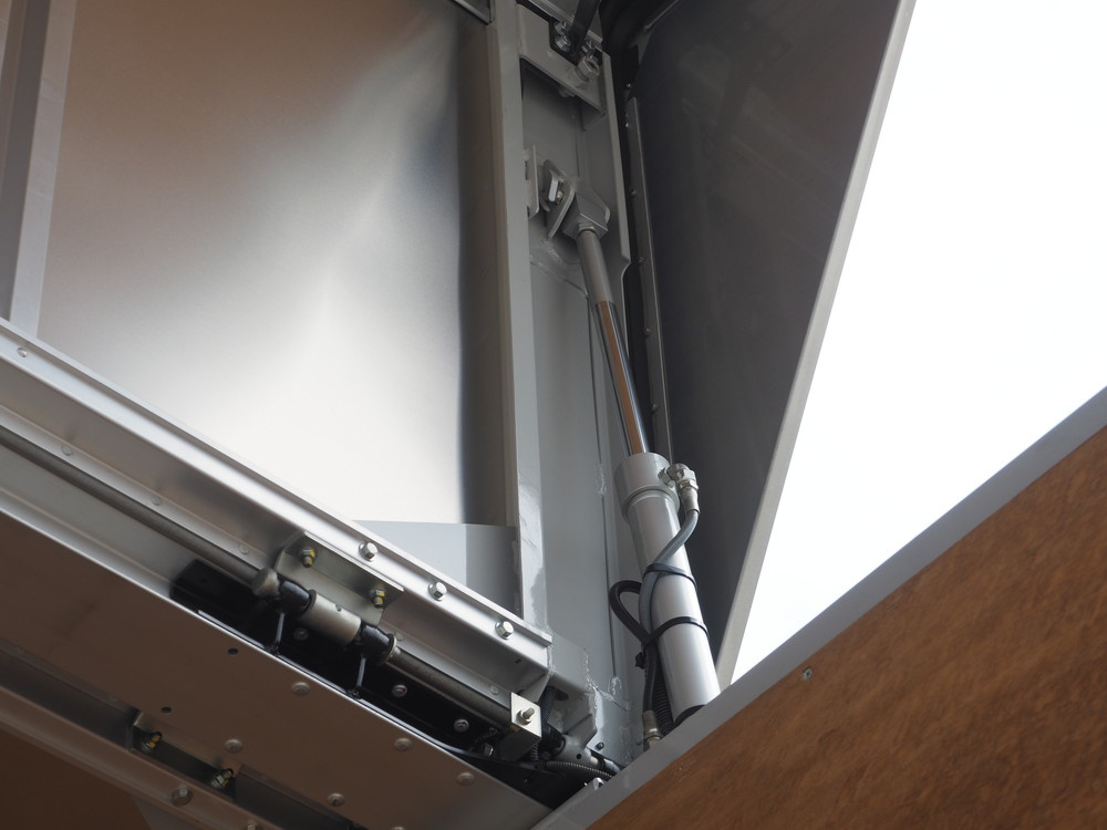 いすゞ フォワード ウイング車 中型 TKG-FRR90T2 年式 H29[写真13]