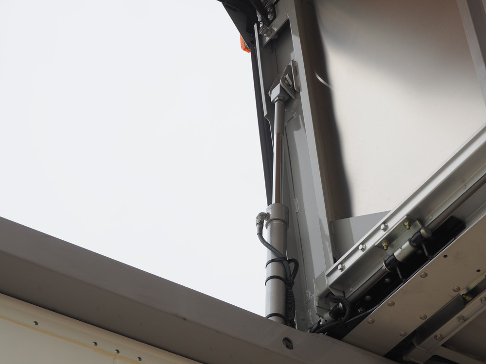 いすゞ フォワード ウイング車 中型 TKG-FRR90T2 年式 H29[写真14]