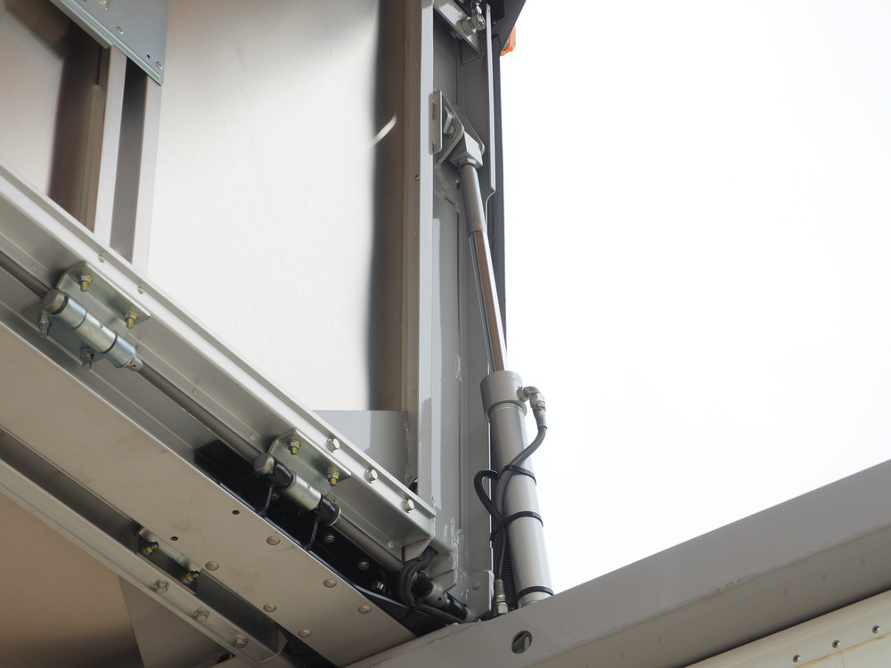 いすゞ フォワード ウイング車 中型 TKG-FRR90T2 年式 H29[写真24]