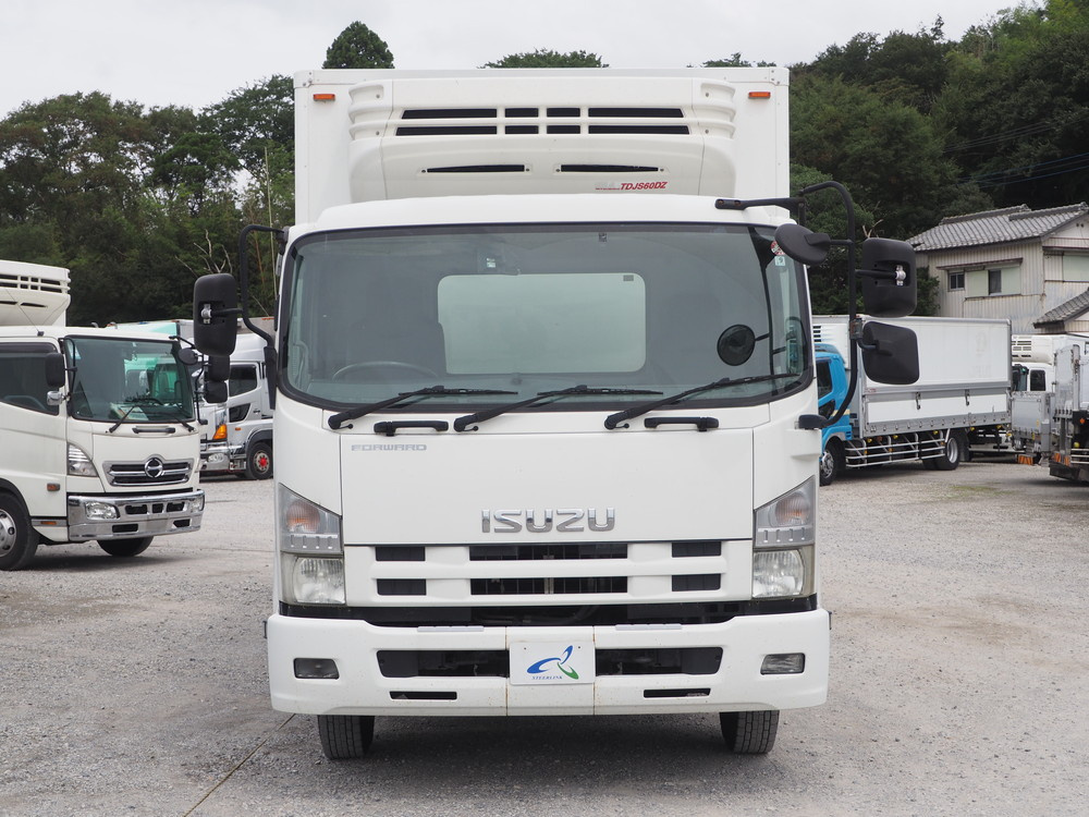 いすゞ フォワード 冷凍バン 中型 PKG-FRR90T2 年式 H21[写真03]