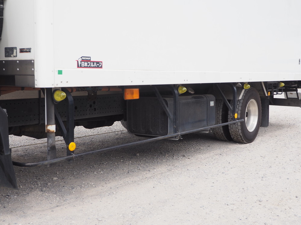 いすゞ フォワード 冷凍バン 中型 PKG-FRR90T2 年式 H21[写真13]