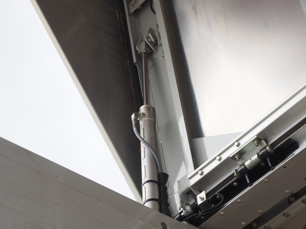 いすゞ フォワード ウイング車 中型 TKG-FRR90T2 年式 H25[写真16]