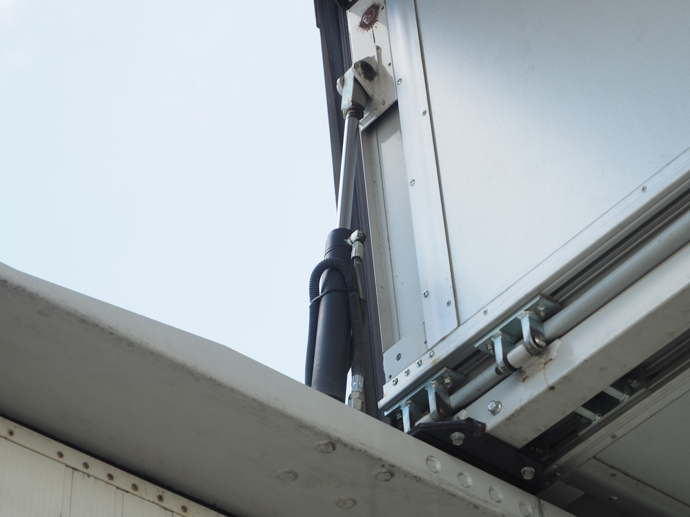 三菱ふそう スーパーグレート ウイング車 大型 QKG-FS54VZ 年式 H24[写真12]